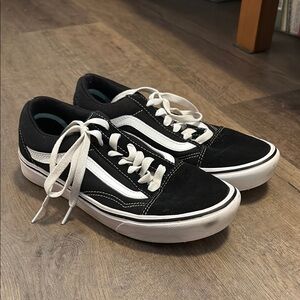 women’s old skool vans- comfy cush